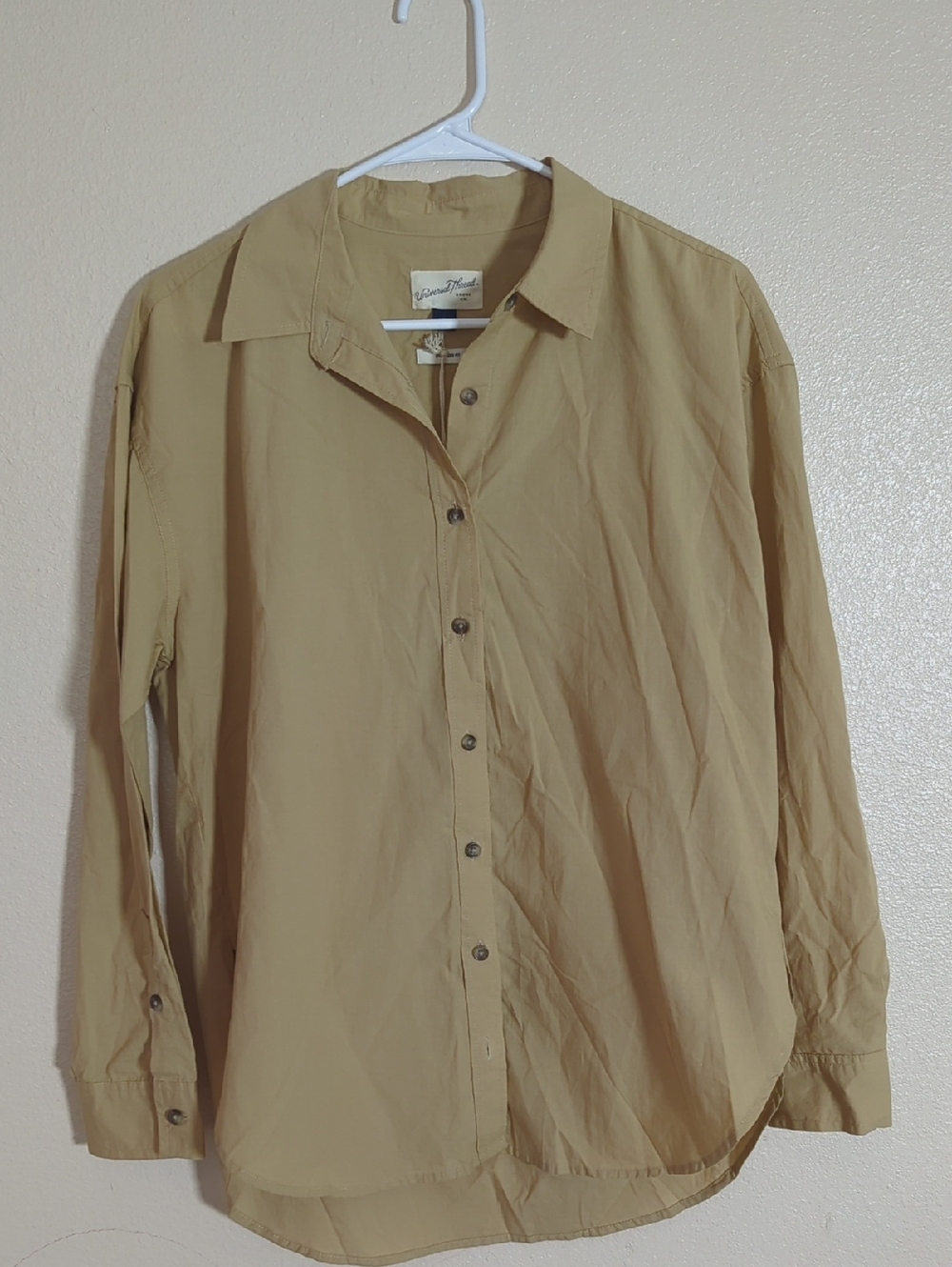 Universal Thread Relaxed Button-Down Shirt - Beige/Tan Size S - Picture 2 of 6